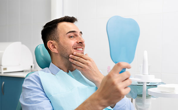 Blanqueamiento dental en Costa Adeje: todo lo que debes saber antes de hacerlo